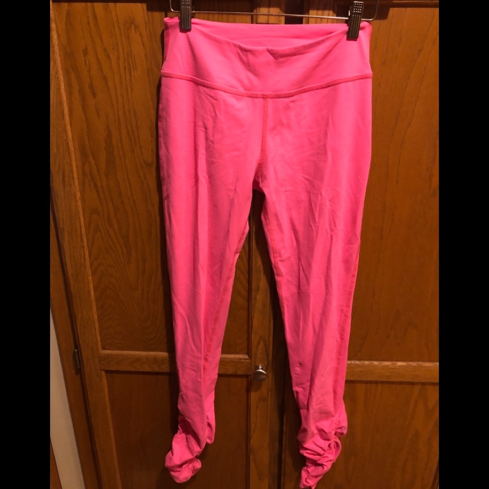Beyond Yoga scrunched ankle leggings